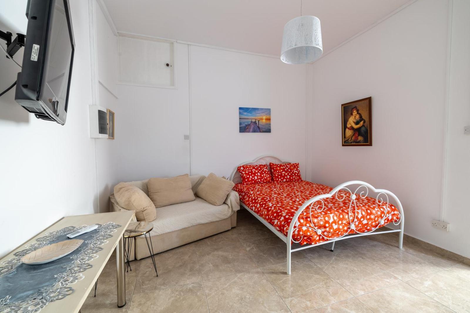 Studio In The Heart Of The City Пафос Екстериор снимка